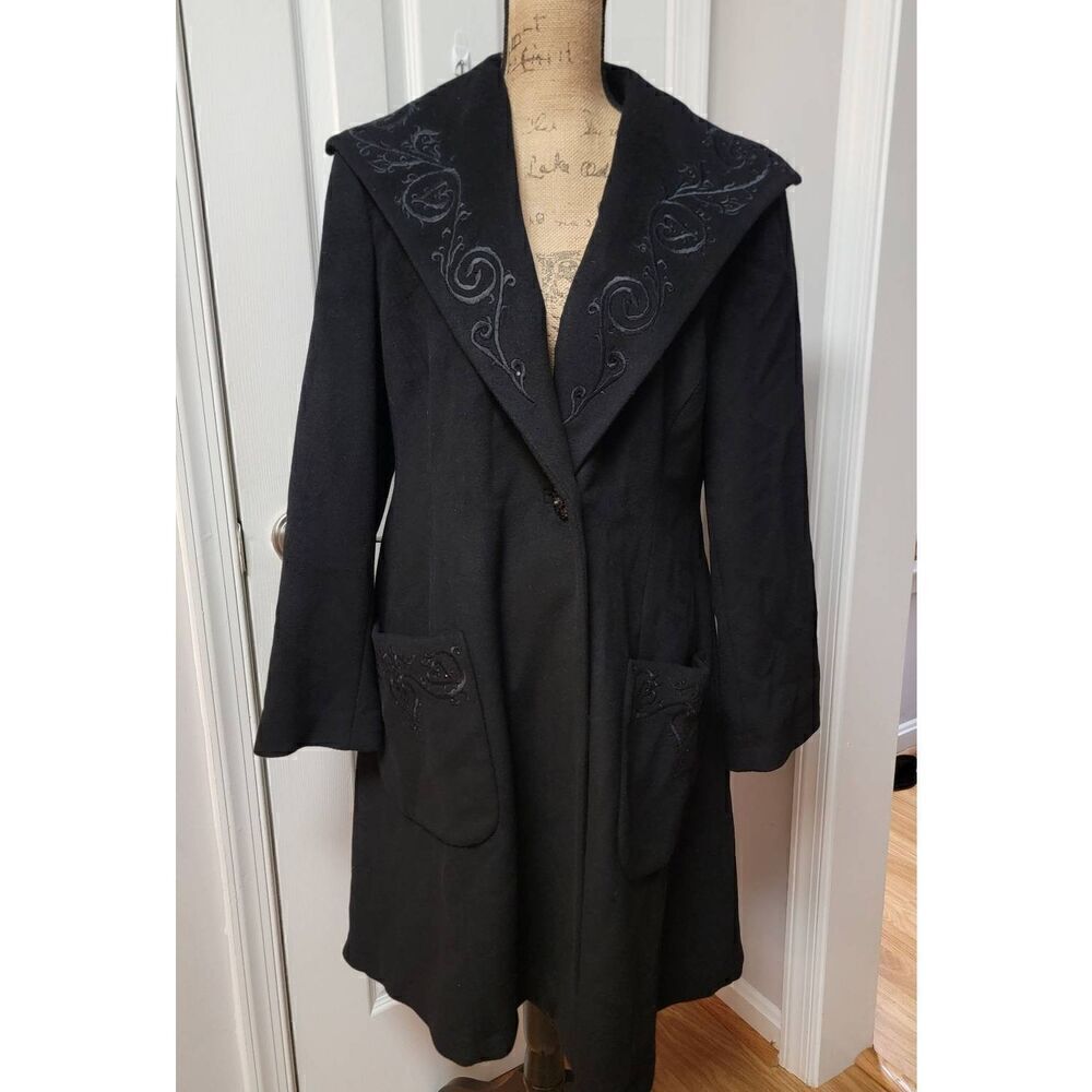 St. John Wool/Cashmere  Opera  Crystal Embroidery Coat 12